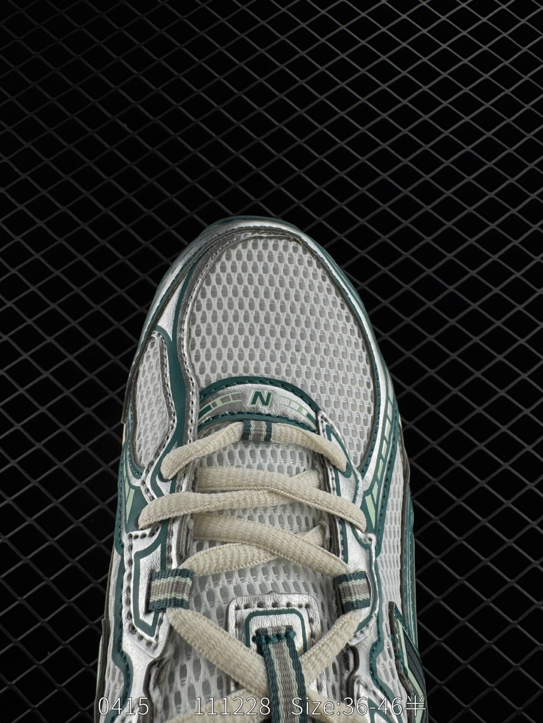 New Balance MR740 NB